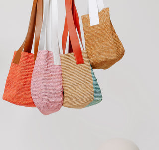 “El viajero” Soft And Flexible Woven Straw Bag